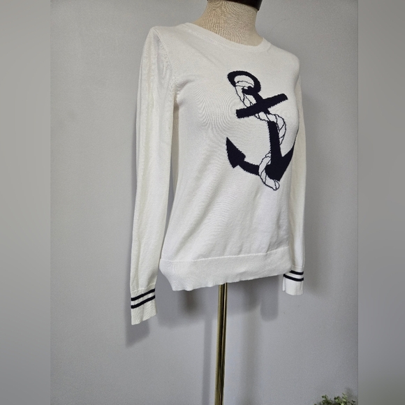 1901 White Sweater With a Nautical Navy Anchor Design. Size XS - Picture 2 of 10